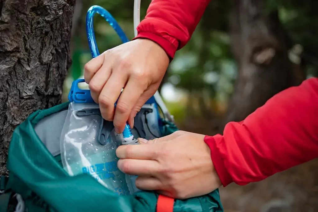how to use a water backpack